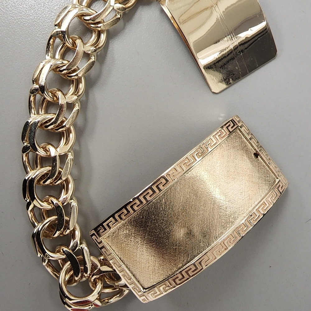 Gold - Picture 3 of 3